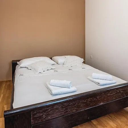 One-bedroom In Holiday home *